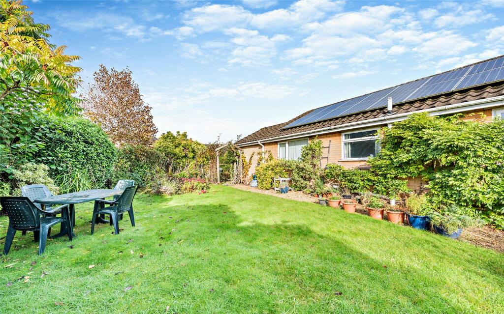Additional property image - Elizabeth Crescent, Chester, Cheshire, CH4