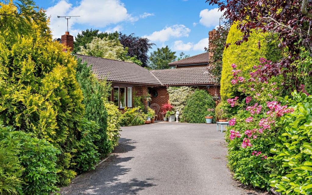Main image of property: Clarendon Close, Chester, Cheshire, CH4