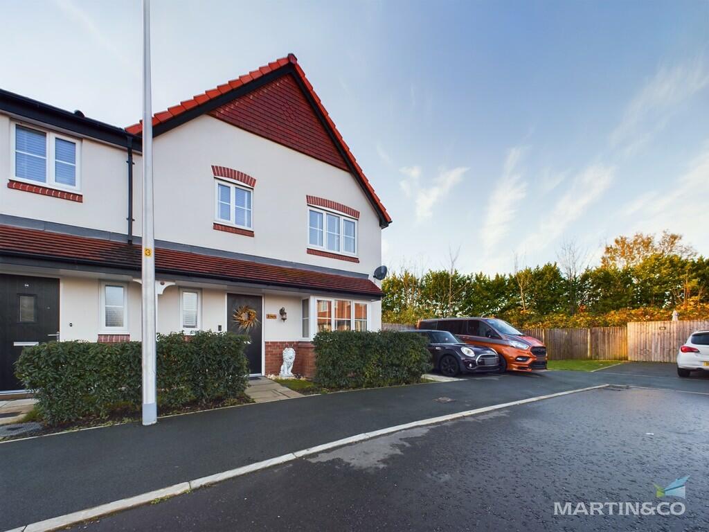 3 bedroom semidetached house for sale in Gorsey Vale, Bromborough Pool