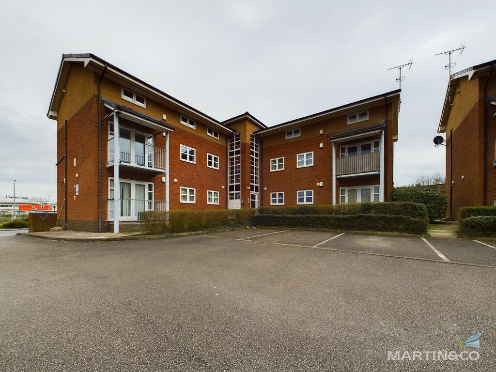 2 bedroom apartment for sale in Reeds Lane , Moreton , CH46