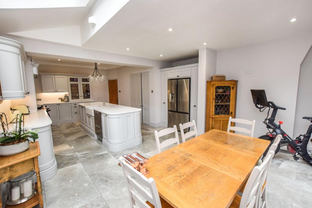 3 bedroom semidetached house for sale in Bloomsbury Lane, Timperley