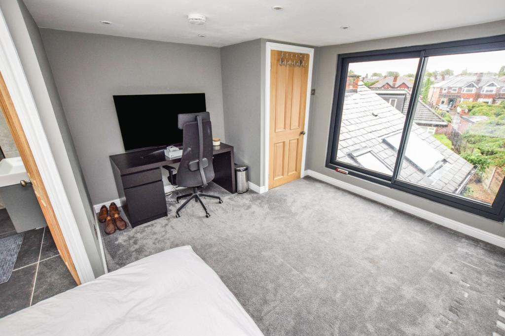 3 bedroom semidetached house for sale in Bloomsbury Lane, Timperley