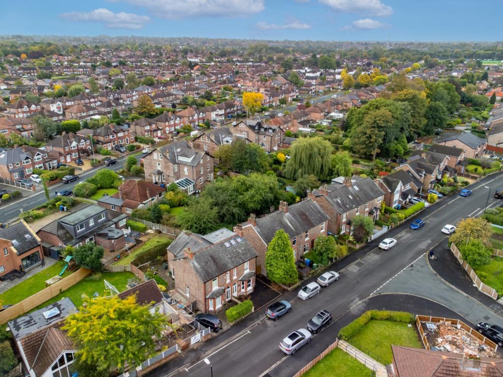 3 bedroom semidetached house for sale in Bloomsbury Lane, Timperley