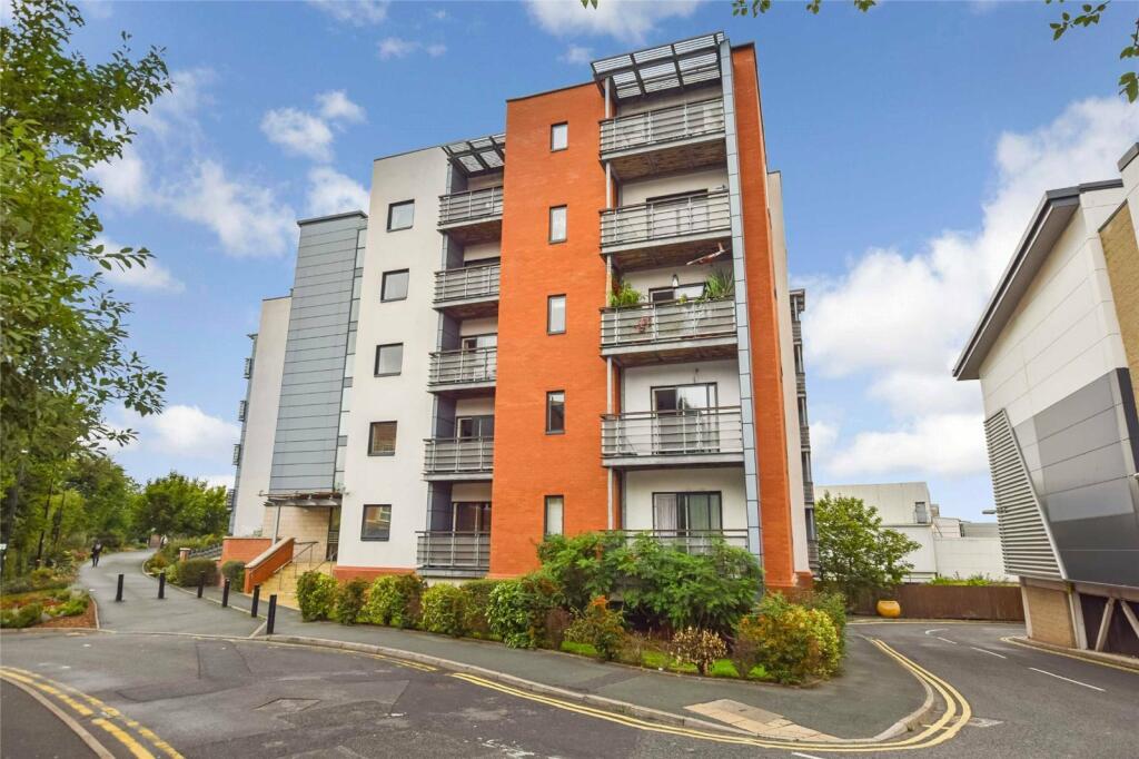 2 bedroom flat for sale in Denmark Street, Altrincham, Cheshire, WA14