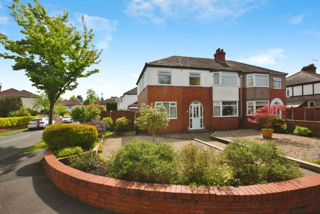 4 bedroom semidetached house for sale in West Vale Road, Timperley
