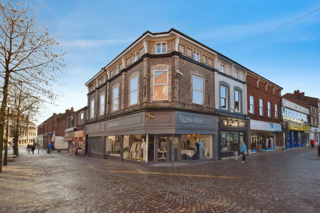 1 bedroom flat for sale in Cross Street, Altrincham, Cheshire, WA14