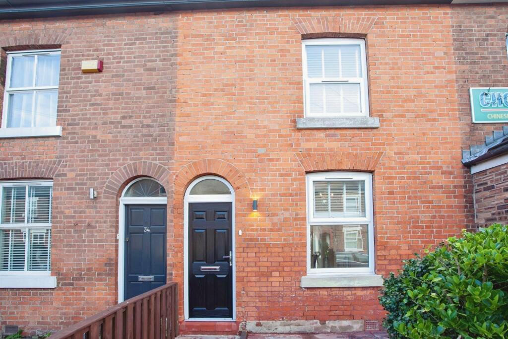 2 bedroom terraced house for rent in Moss Lane, Altrincham, Greater