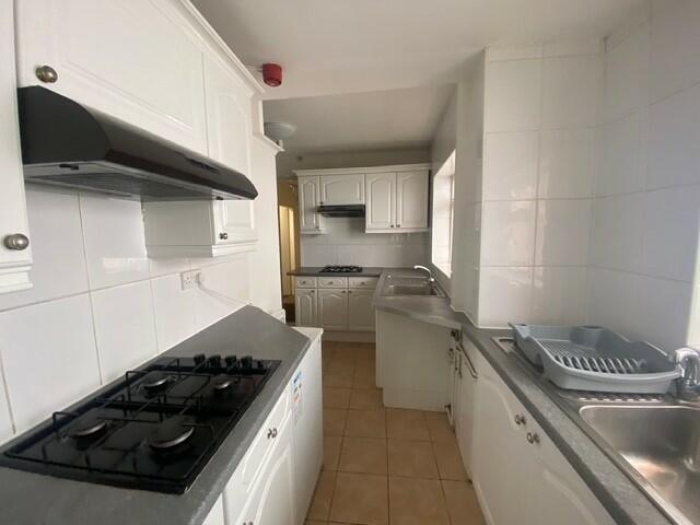 Additional property image - Binswood Avenue, Leamington Spa