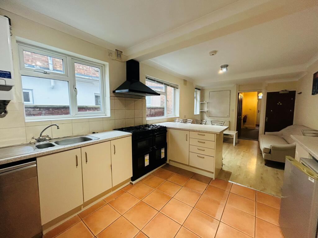 Additional property image - Willes Road, Leamington Spa