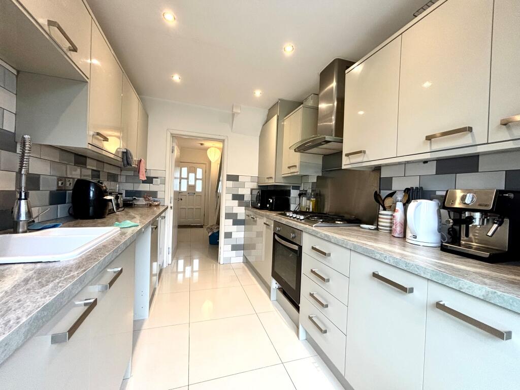 Additional property image - Southway, Leamington Spa