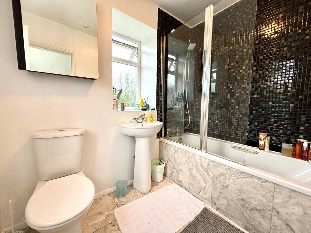 Additional property image - Southway, Leamington Spa
