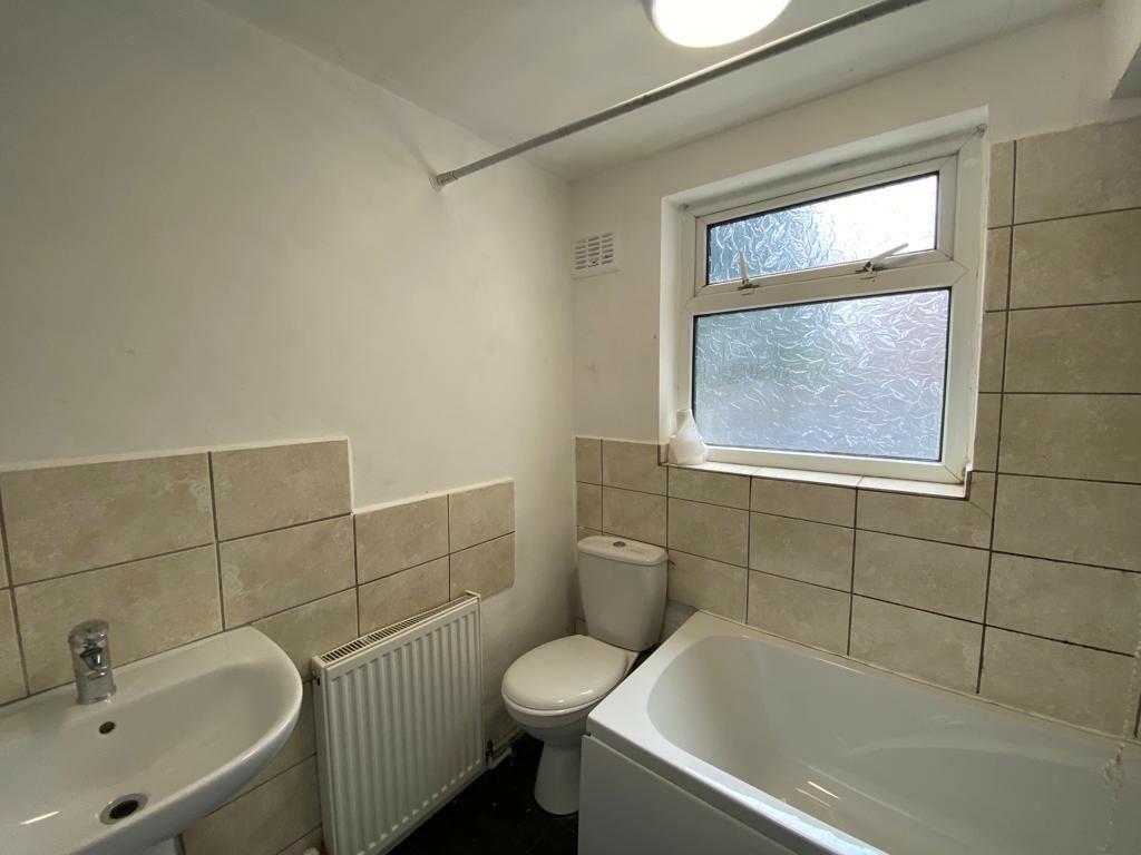 4 bedroom terraced house for sale in Woodhouse Road, Mansfield, NG18
