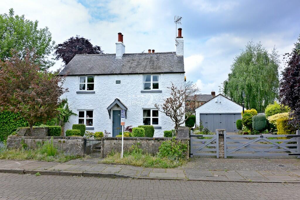 3 bedroom cottage for sale in Main Street, Linby, Nottingham, Nottinghamshire, NG15