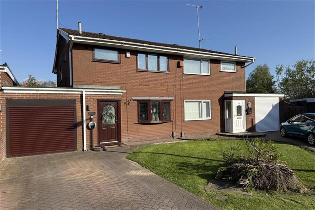 Main image of property: Paddock Rise, Beechwood, Runcorn, WA7 3HL