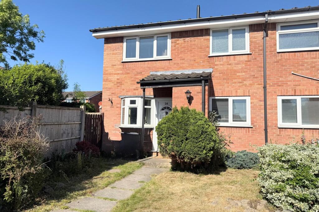 Main image of property: 24 Rosemary Avenue, Beechwood, WA7 4PJ