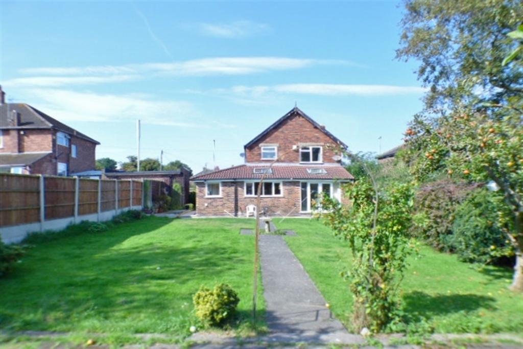 3 bedroom detached house for sale in Heath Road, Higher Runcorn, WA7