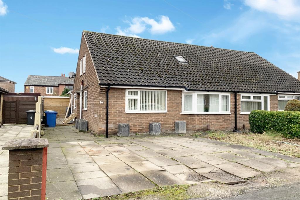 4 bedroom bungalow for sale in Heathwood Grove, Paddington, WA1 3EY, WA1