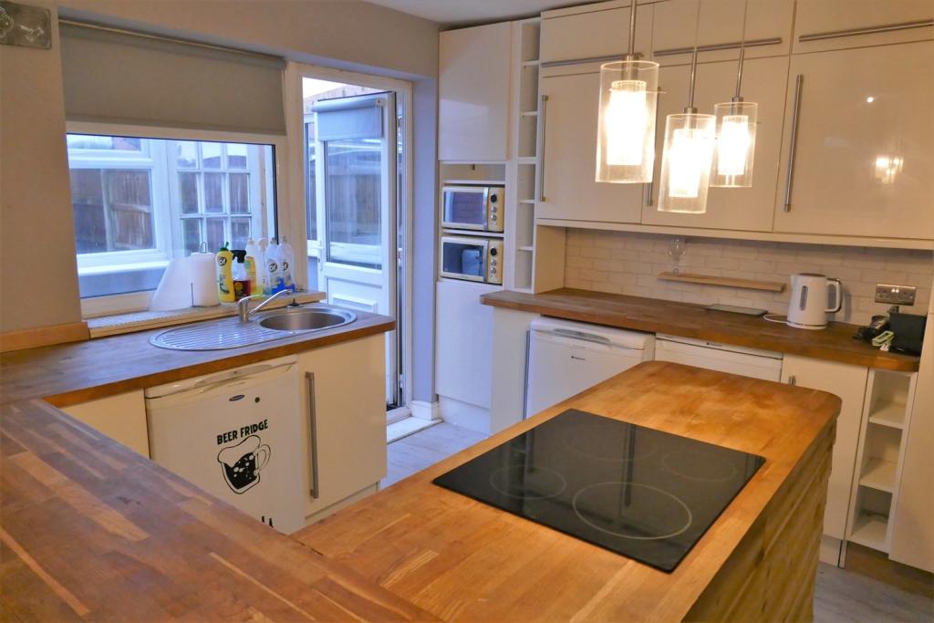 4 bedroom bungalow for sale in Heathwood Grove, Paddington, Warrington, WA1