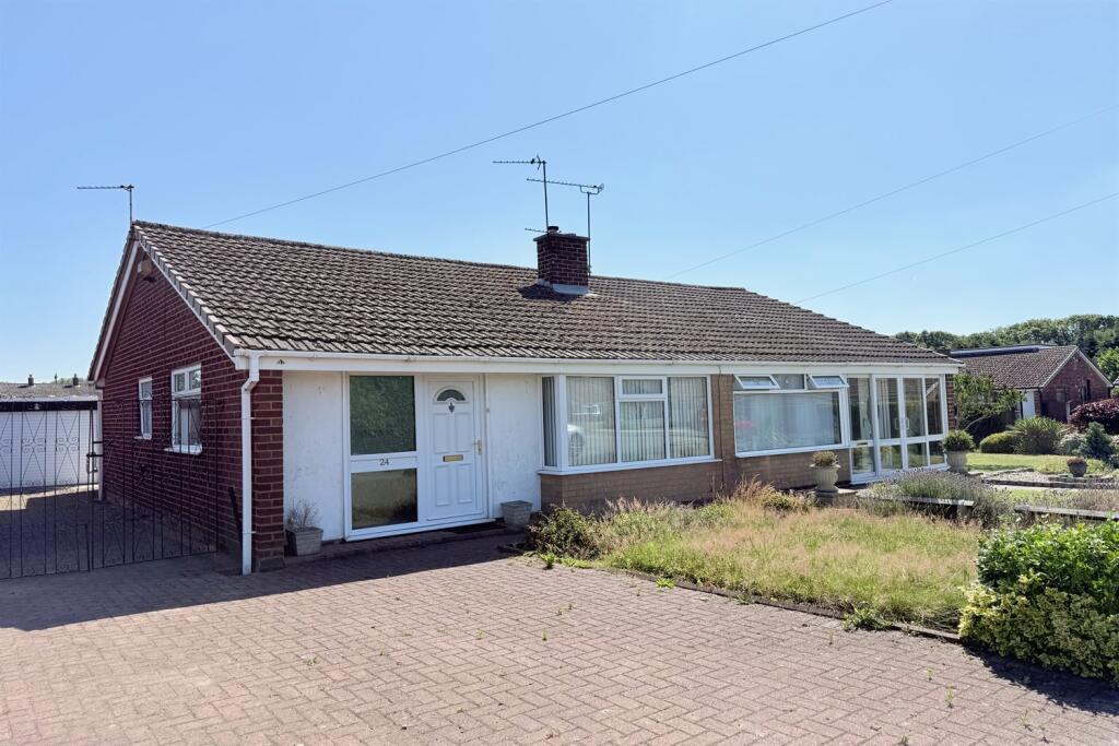 Main image of property: Chapel Cross Road, Fearnhead, WA2 0PP