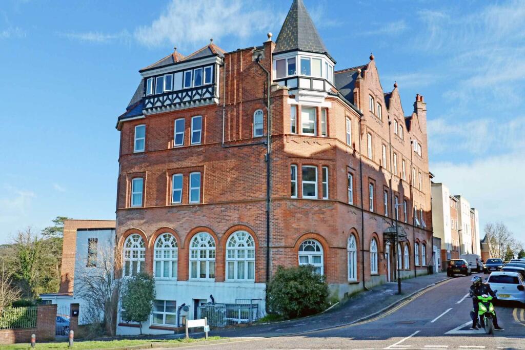 Main image of property: Norwich Avenue West, Bournemouth