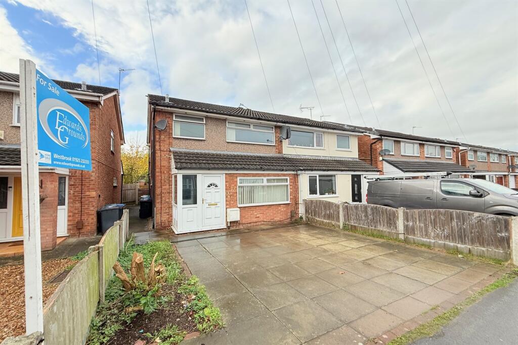 Main image of property: Fordington Road, Great Sankey, WA5 1LB