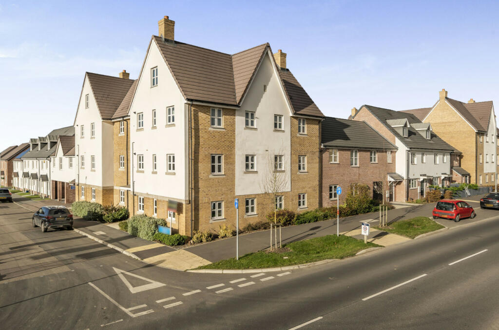 2 bedroom apartment for sale in Sandford Drive, Stortford