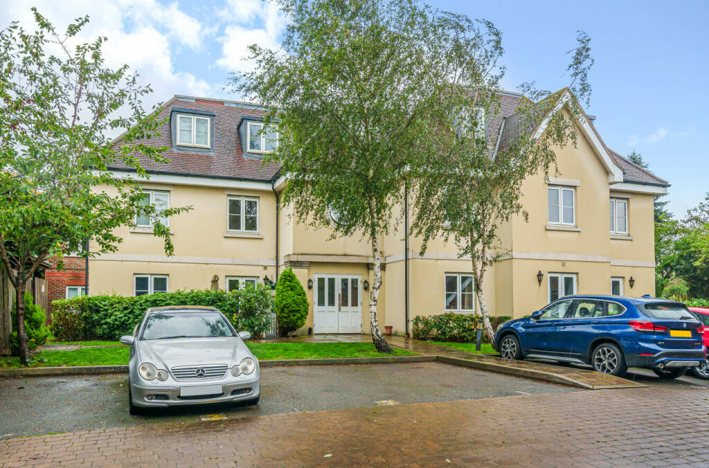 2 bedroom apartment for sale in Dunmow Road, Stortford