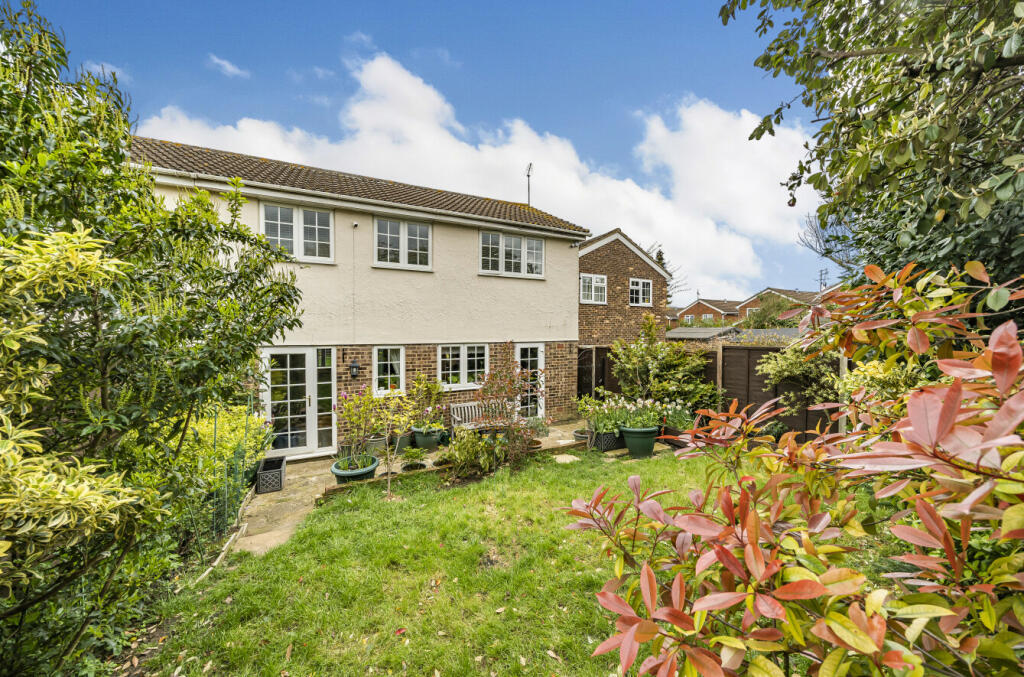 Main image of property: Thornbera Road, Bishop's Stortford, Hertfordshire, CM23