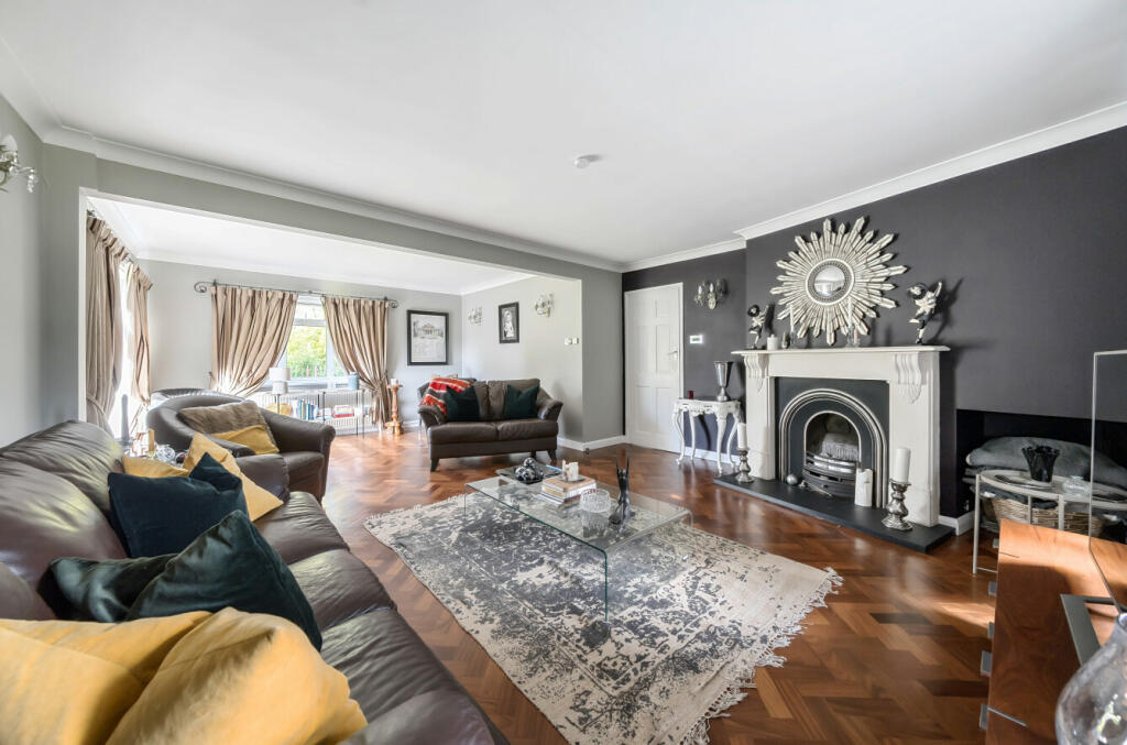 Additional property image - Pynchon Paddocks, Little Hallingbury, Bishop's Stortford, Essex, CM22