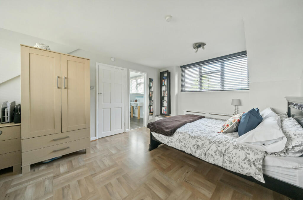 Additional property image - Pynchon Paddocks, Little Hallingbury, Bishop's Stortford, Essex, CM22
