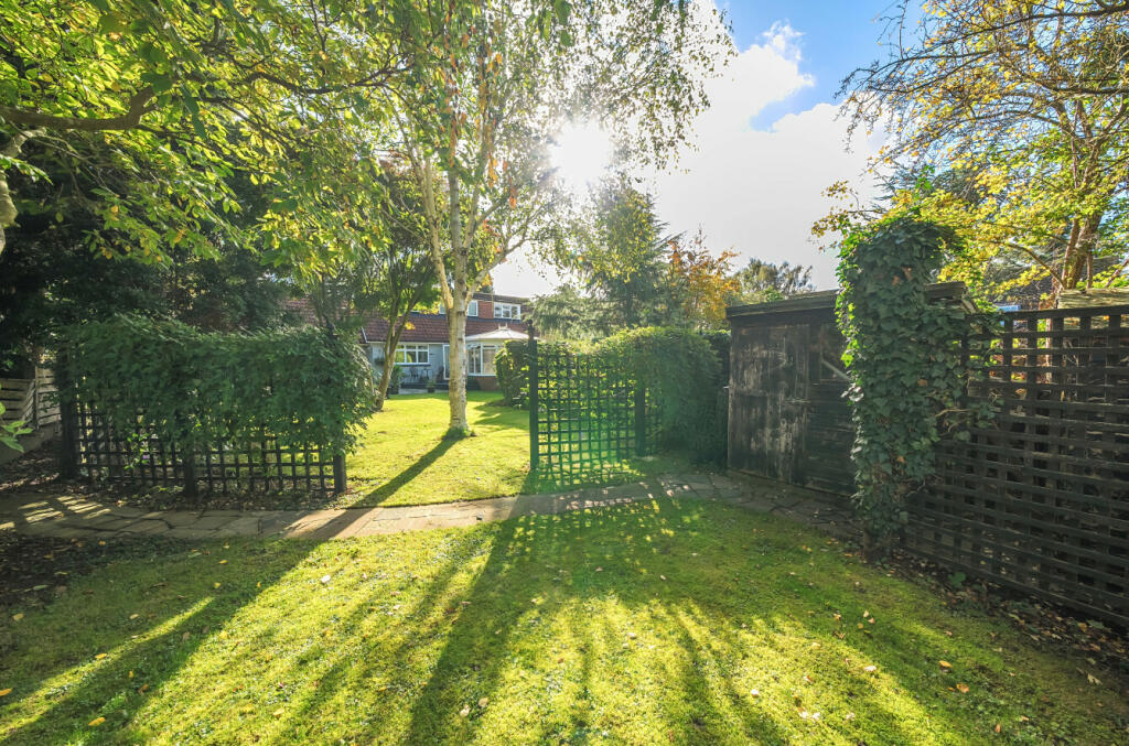 Additional property image - Pynchon Paddocks, Little Hallingbury, Bishop's Stortford, Essex, CM22