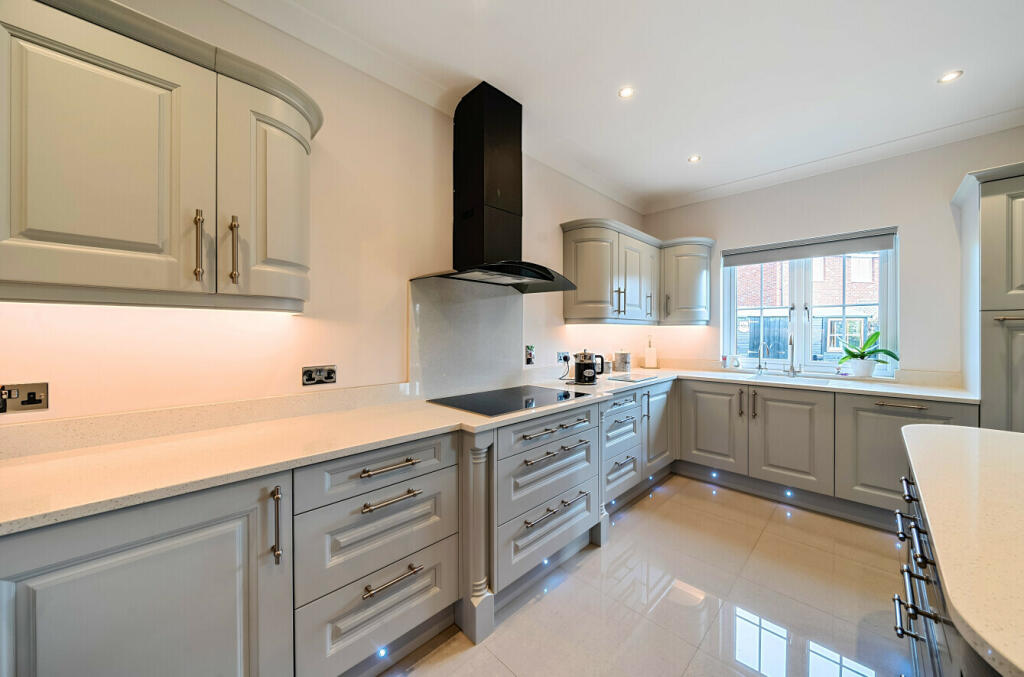 Additional property image - Tilekiln Green, Great Hallingbury, Bishop's Stortford, Essex, CM22