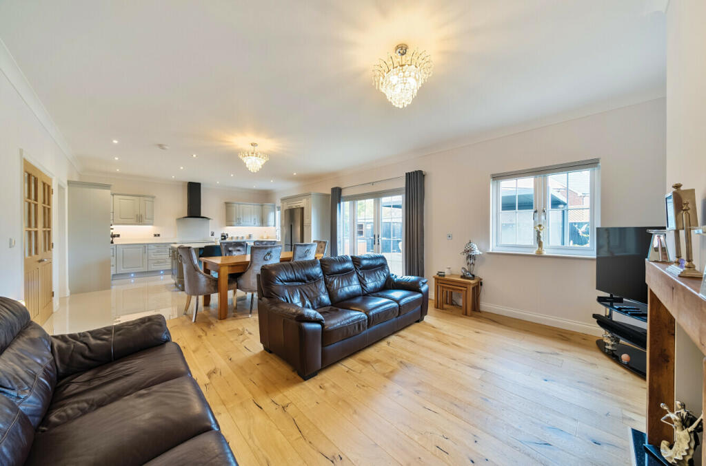 Additional property image - Tilekiln Green, Great Hallingbury, Bishop's Stortford, Essex, CM22
