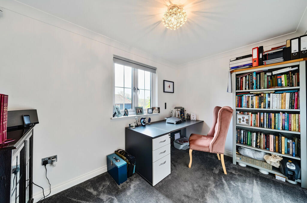 Additional property image - Tilekiln Green, Great Hallingbury, Bishop's Stortford, Essex, CM22