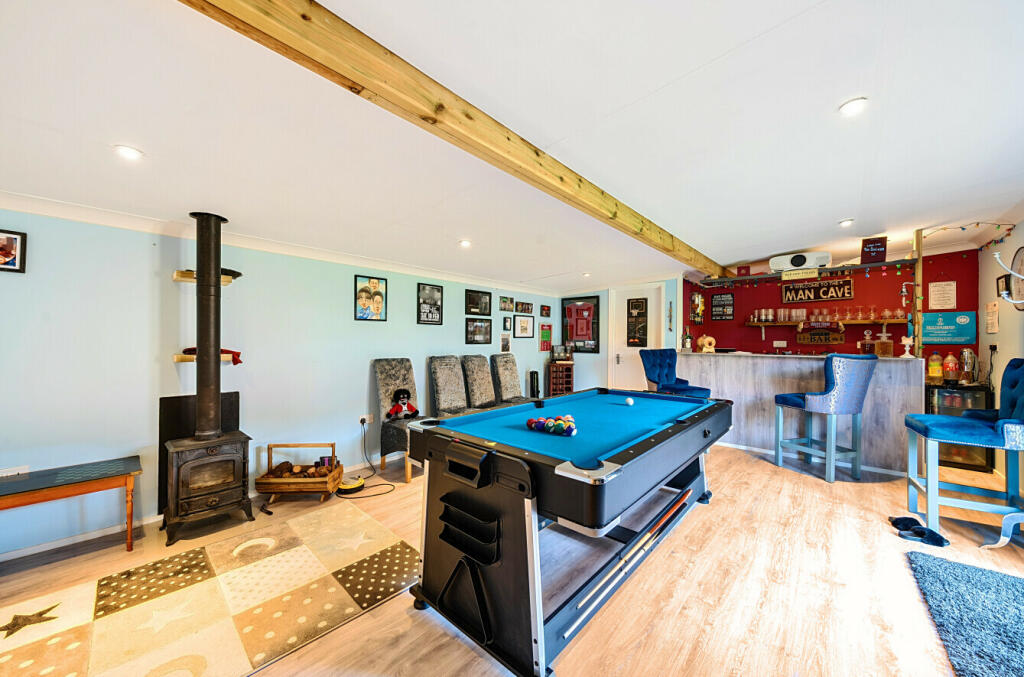 Additional property image - Tilekiln Green, Great Hallingbury, Bishop's Stortford, Essex, CM22