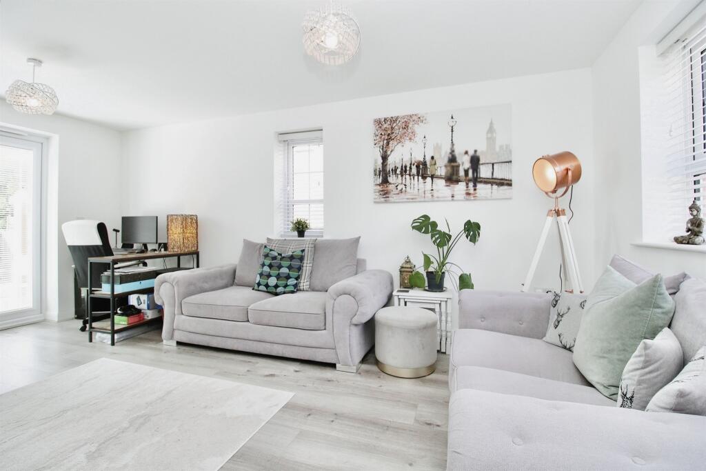 3 bedroom detached house for sale in Heol Hartrey, Dinas Powys, CF64