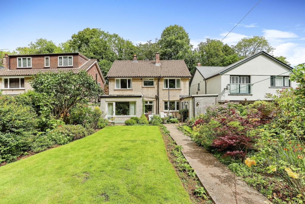 5 bedroom detached house for sale in Lettons Way, Dinas Powys, CF64