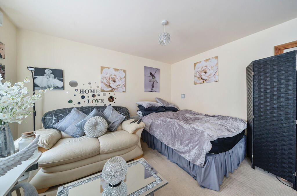 Additional property image - Fairfield Road, Braintree, Essex, CM7