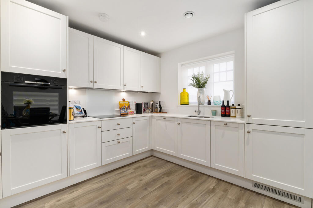 Additional property image - Brimstone Place, Little Dunmow, Essex, CM6