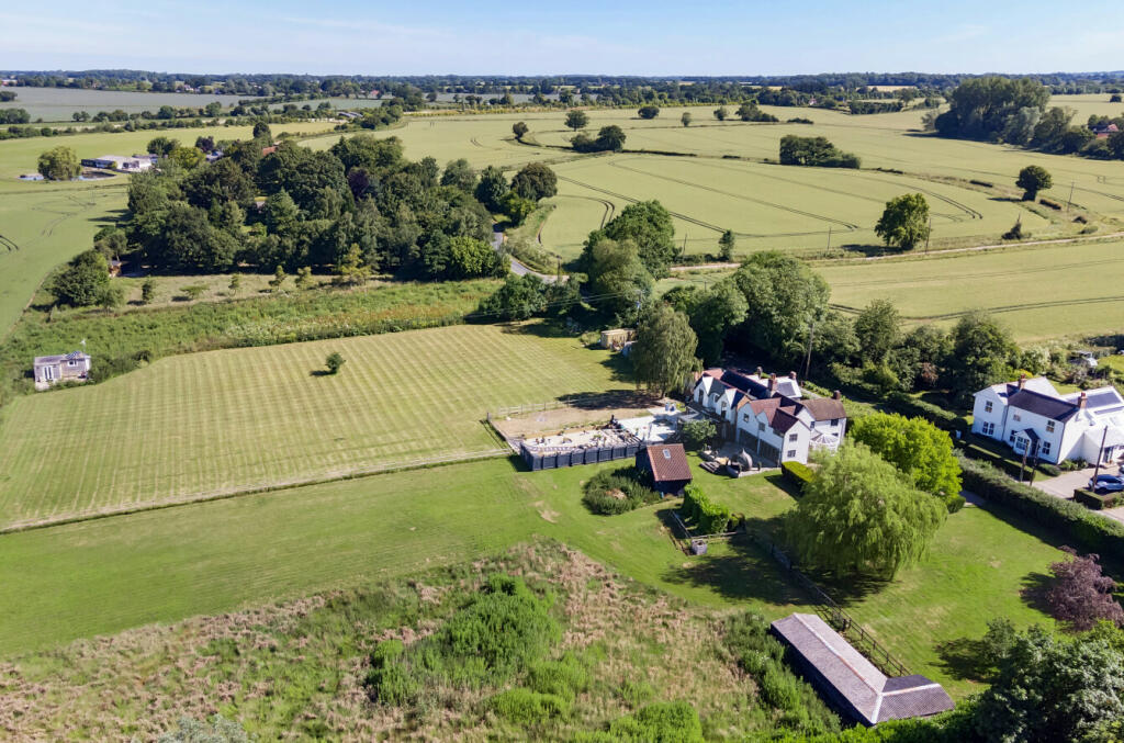 Additional property image - Stebbing Road, Felsted, Essex, CM6