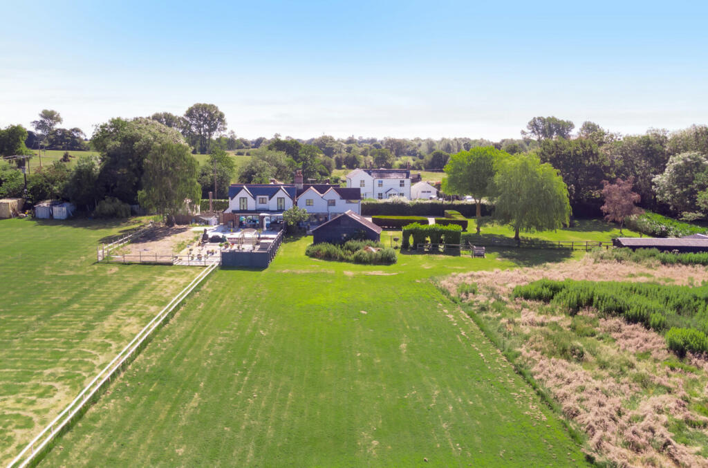 Additional property image - Stebbing Road, Felsted, Essex, CM6