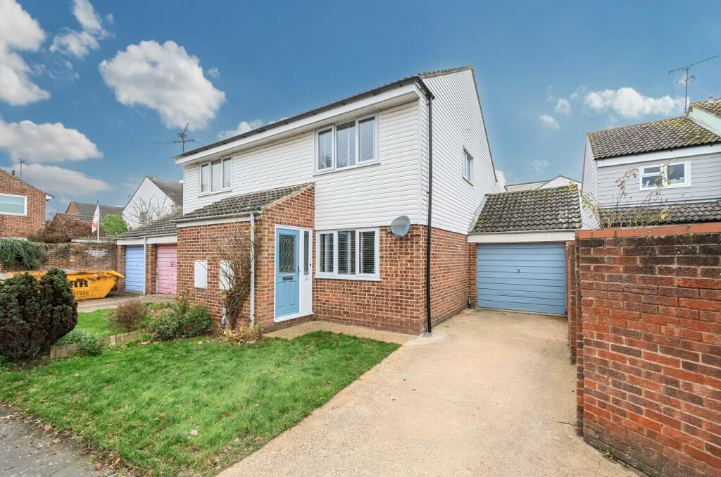Additional property image - Rayfield Close, Barnston, Dunmow, Essex, CM6
