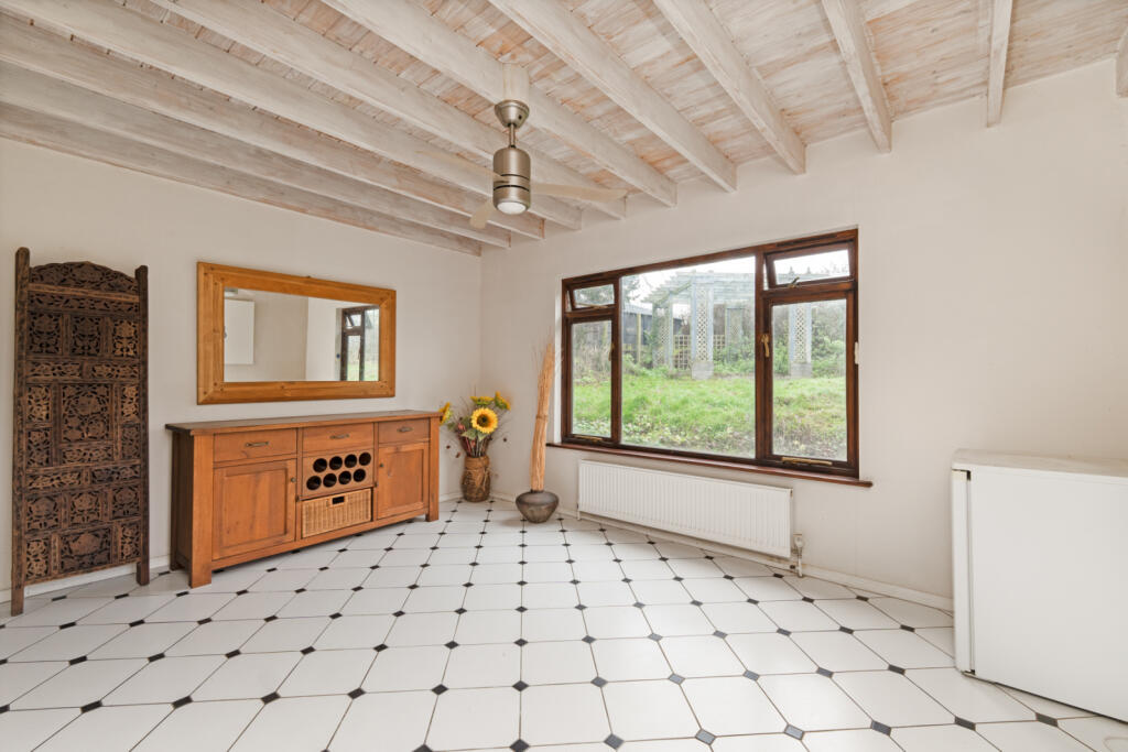 Additional property image - Radleys End, Duton Hill, Dunmow, Essex, CM6