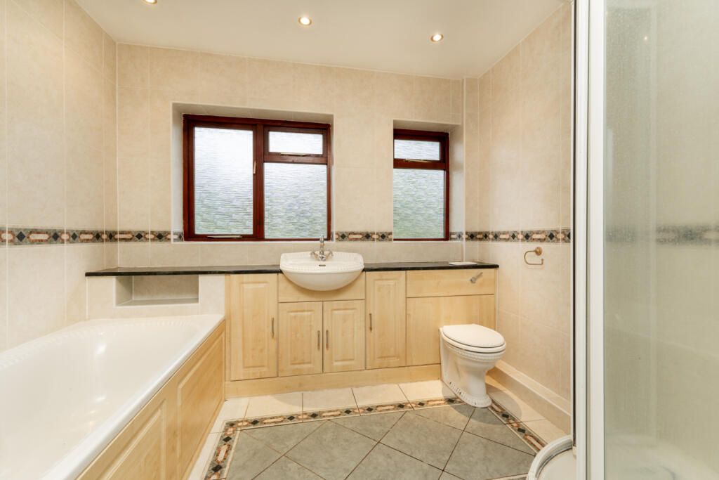 Additional property image - Radleys End, Duton Hill, Dunmow, Essex, CM6
