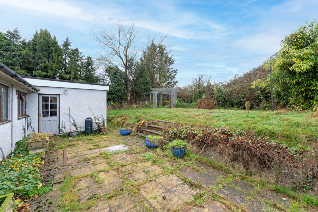 Additional property image - Radleys End, Duton Hill, Dunmow, Essex, CM6