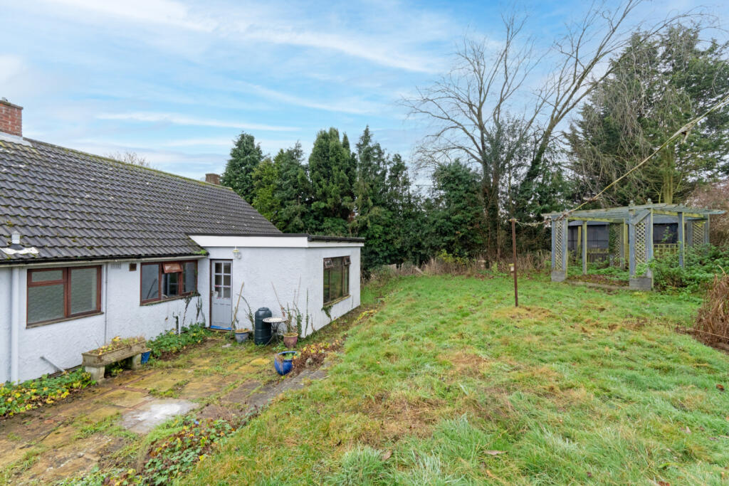 Additional property image - Radleys End, Duton Hill, Dunmow, Essex, CM6