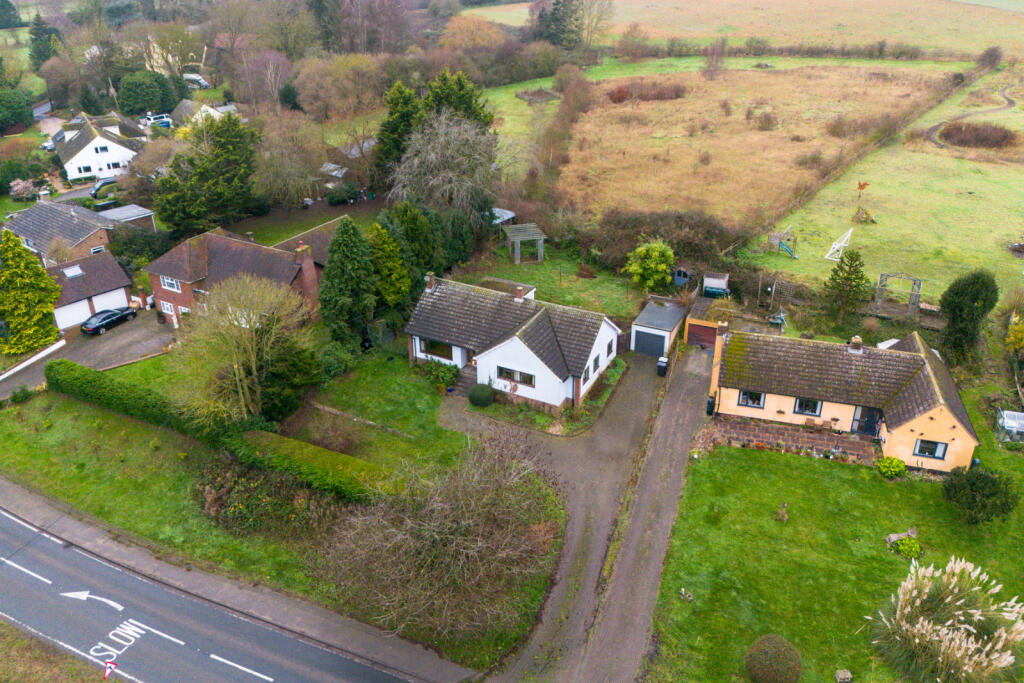 Additional property image - Radleys End, Duton Hill, Dunmow, Essex, CM6
