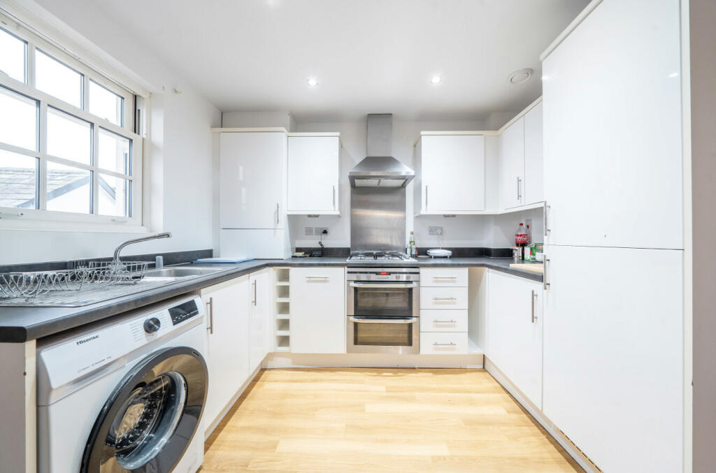 Additional property image - White Hart Way, Dunmow, Essex, CM6
