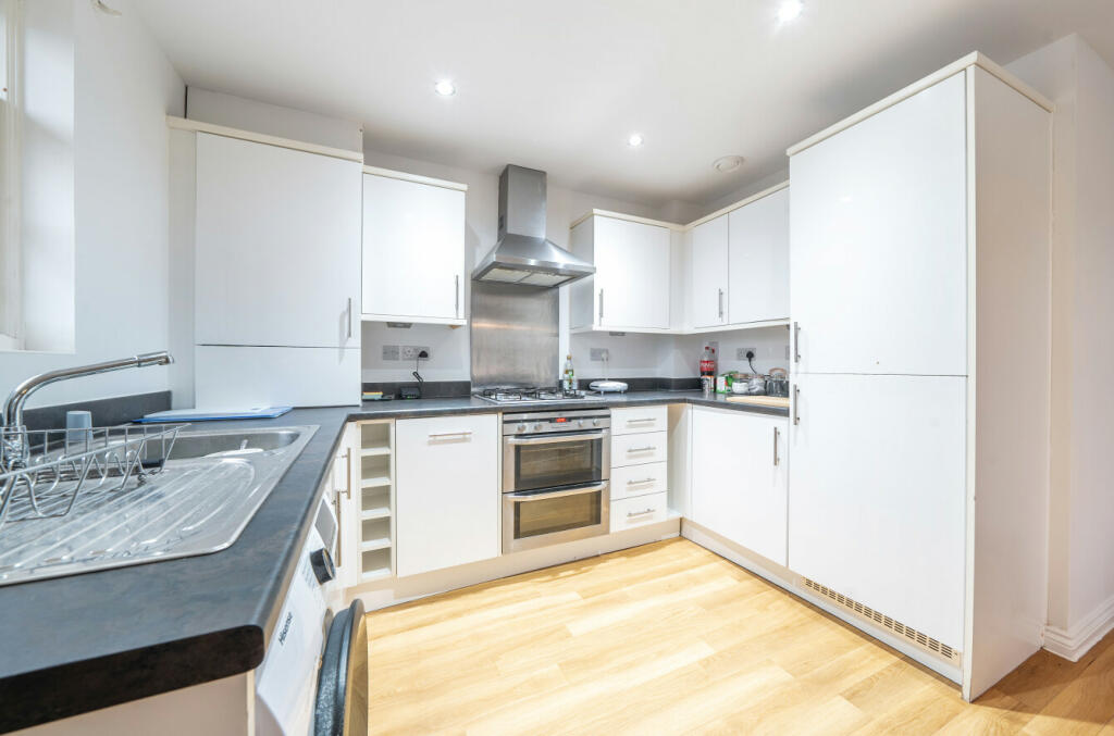 Additional property image - White Hart Way, Dunmow, Essex, CM6