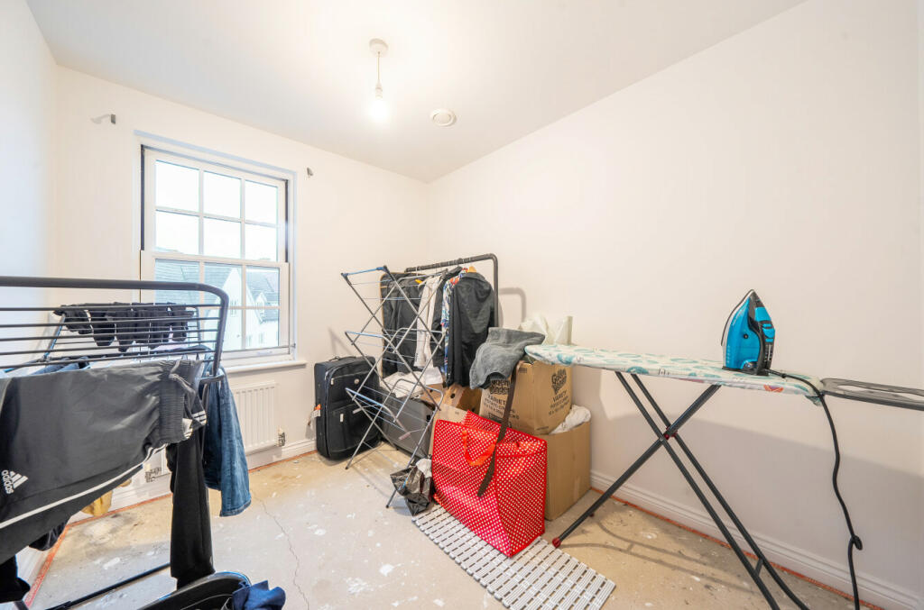 Additional property image - White Hart Way, Dunmow, Essex, CM6